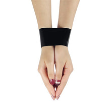 Carregar imagem no visualizador da galeria, Fita de bondage preta - My first bondage tape - Preto - Lovetoy