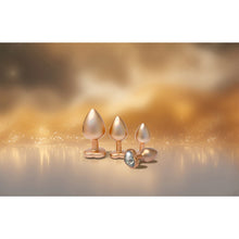 Carregar imagem no visualizador da galeria, Conjunto 3 plugs anais em metal dourados com brilhantes em coração - Pearl gold plug set
