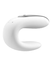 Carregar imagem no visualizador da galeria, Vibrador duplo - para casal - com estimulador vaginal e clitóris - Branco - DOUBLE FUN - Satisfyer