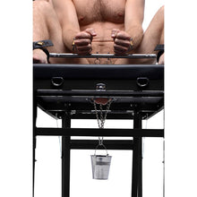 Carregar imagem no visualizador da galeria, Mesa de bondage dobrável com algemas