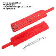 Carregar imagem no visualizador da galeria, Algemas vermelhas para pulsos - Premium fur lined wrist red - Latetobed