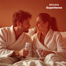 Carregar imagem no visualizador da galeria, Kit com lubrificante, gel vibratório, óleo de massagem, venda e espanador - Bruma Experience