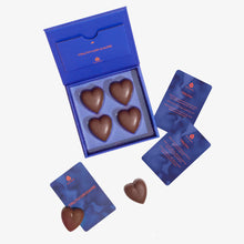 Carregar imagem no visualizador da galeria, Chocolates afrodisíacos de leite com recheio de caramelo + jogo verdade ou consequência