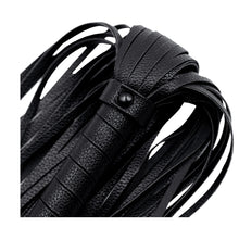 Carregar imagem no visualizador da galeria, Chicote Erotic Flogger Preto - Alive
