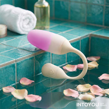 Carregar imagem no visualizador da galeria, Ovo vaginal vibratório com APP - Nexegg - Branco e rosa - IntoYou
