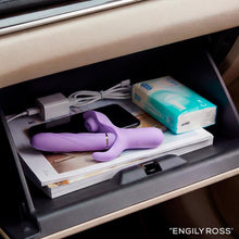 Carregar imagem no visualizador da galeria, Vibrador vaginal com movimento de sobe e desce e estimulador de clitóris por pulsação e ondas de pressão - Apollo - Engily Ross
