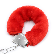 Carregar imagem no visualizador da galeria, Algemas de metal com pêlo - Vermelho - Fur Love Cuffs
