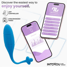 Carregar imagem no visualizador da galeria, Ovo vaginal vibratório com movimento sobe e desce e APP - Thrusting remote egg - IntoYou

