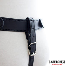 Carregar imagem no visualizador da galeria, Cinto de castidade / Arnês tipo tanga - Ajustável - Chastity String Pants - Latetobed
