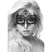 Carregar imagem no visualizador da galeria, Máscara veneziana em renda - Lace eye mask - Queen - Ouch
