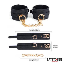 Carregar imagem no visualizador da galeria, Algemas para pulsos - Preto e dourado - Weaving patterns wrist cuff
