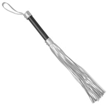 Carregar imagem no visualizador da galeria, Chicote prateado - Struggle My Flogger - LoveToy
