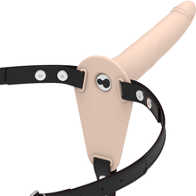 Carregar imagem no visualizador da galeria, Strap-on com vibração - 15,5cm - Recarregável - Bege - Silicone Vibrating Strap-On - Fetish Submissive
