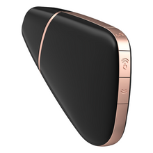 Carregar imagem no visualizador da galeria, Estimulador de clitóris por ondas de pressão + Vibração + APP - Love Triangle - Preto - Satisfyer

