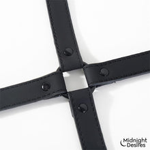 Carregar imagem no visualizador da galeria, Algemas em cruz para pulsos e tornozelos - Hogtie cross bar hand &amp; ankle cuffs - Midnight Desires
